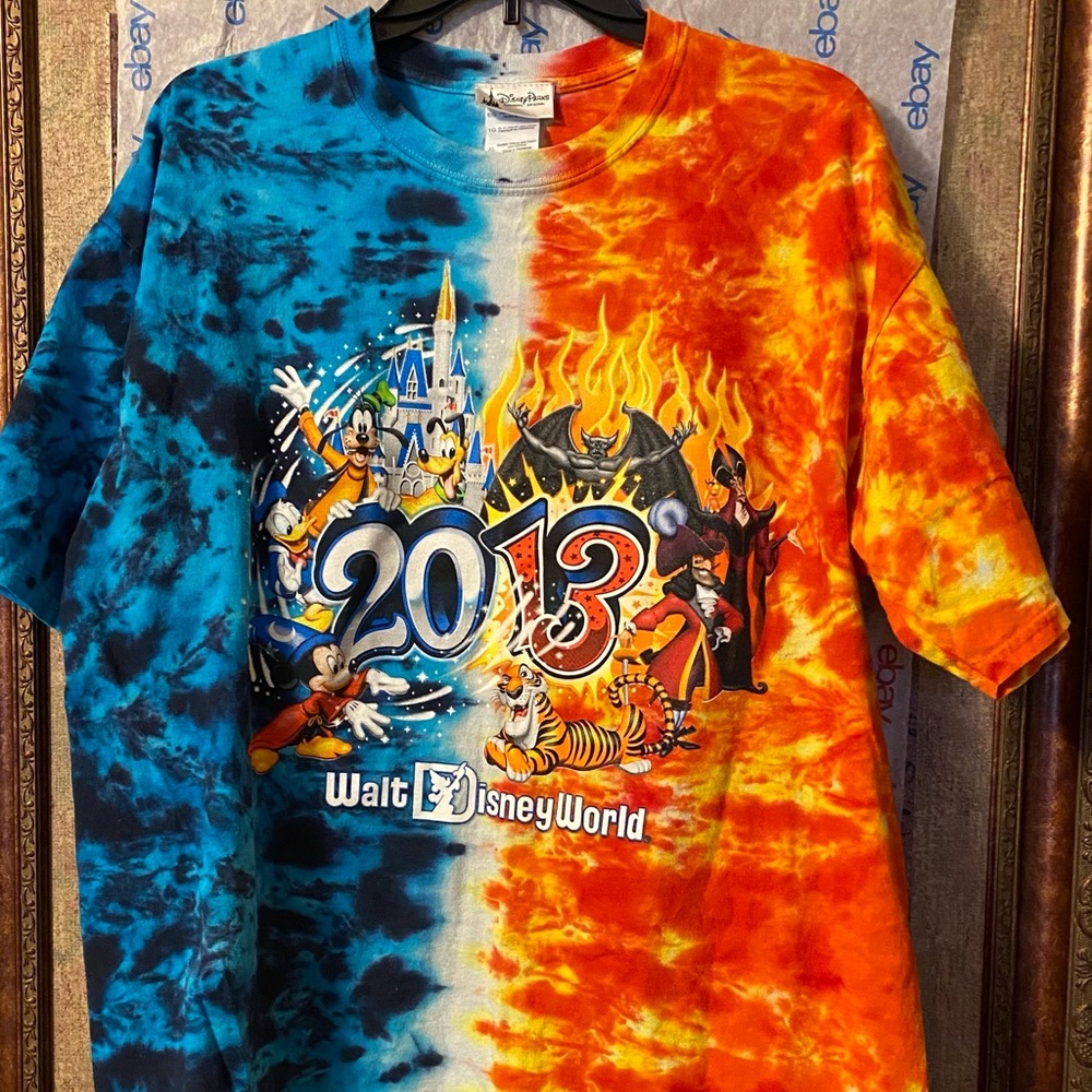 Disney Parks 2013 Walt Disney World XL Tie Dye Character Colorful T-shirt.